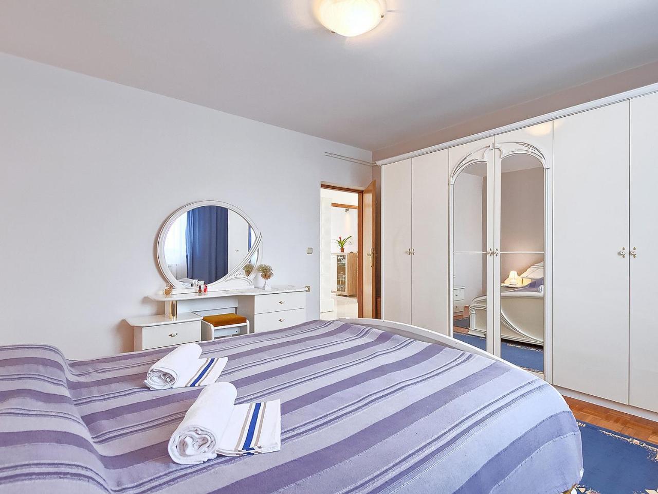 Apartment Noa Pula Luaran gambar