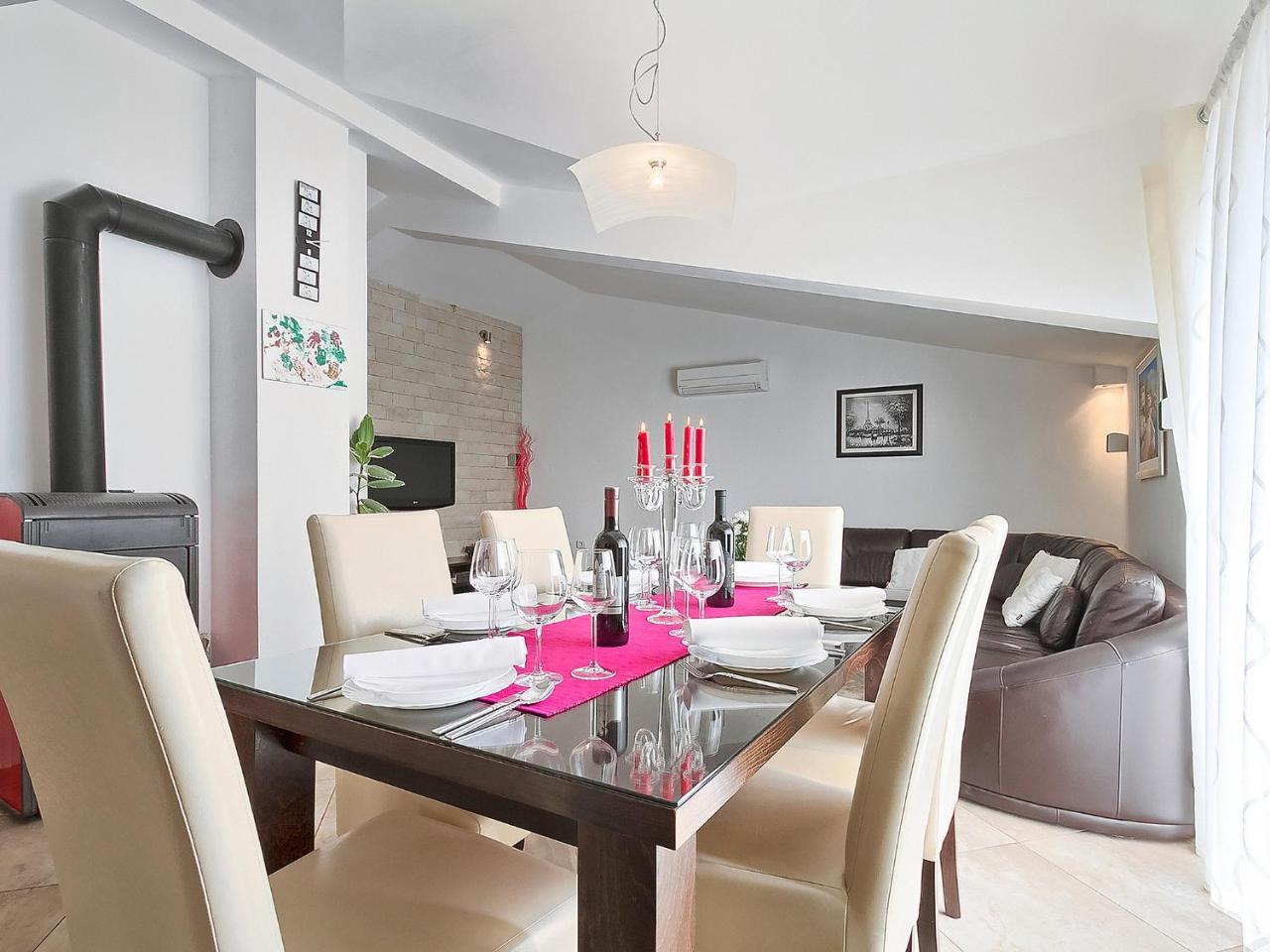 Apartment Noa Pula Luaran gambar