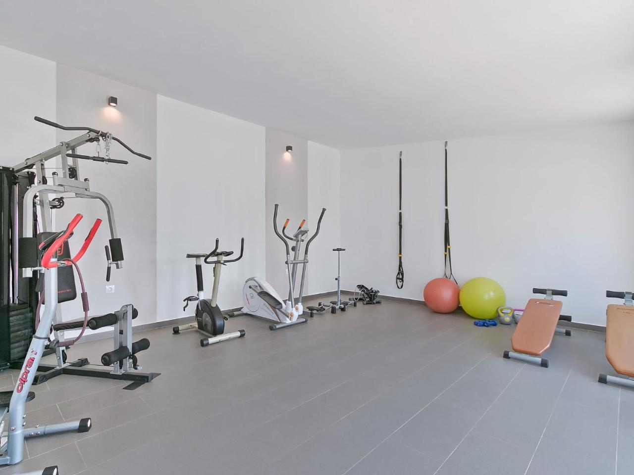 Apartment Noa Pula Luaran gambar