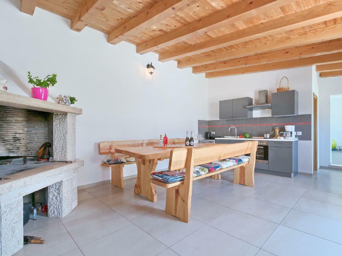 Apartment Noa Pula Luaran gambar